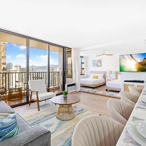 Gorgeous With Ocean View, Near Beach, Free Parking Apartment Honolulu